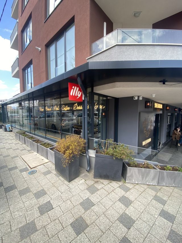 Premium Wine Bar & Gourmet Deli