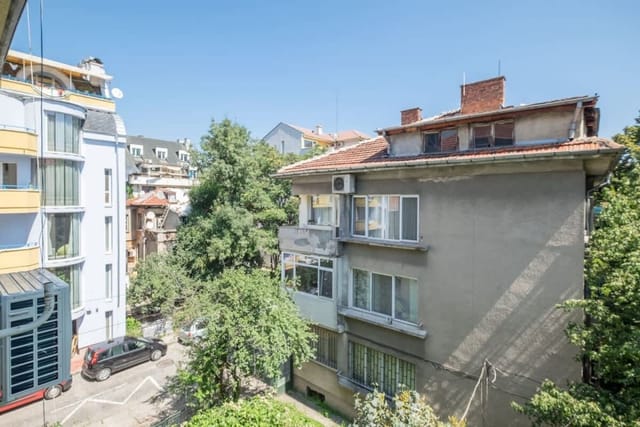 Enjoy The Ride | 2-BDR Lozenec Central Apartment