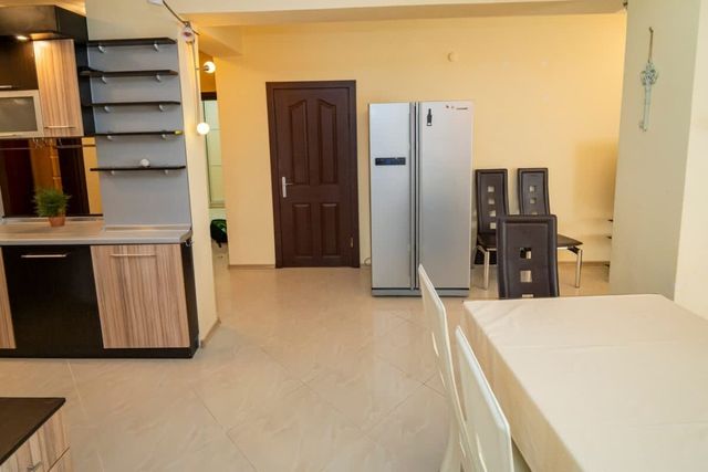 The Family Courtyard - Very LARGE 2BD Apartment