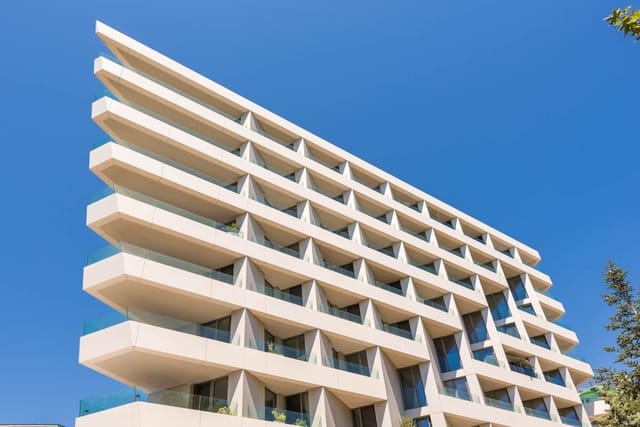 Breezy Boho 2BD Home with Sea View – Chayka