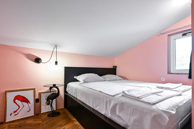 Cozy 1BD Apartment with Private Patio in Lozenets - Photo 2