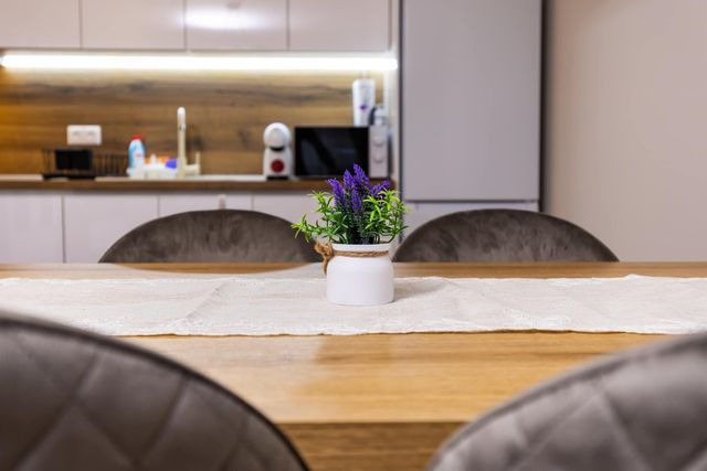 The Cozy Nest - Modern 1BR with Balcony