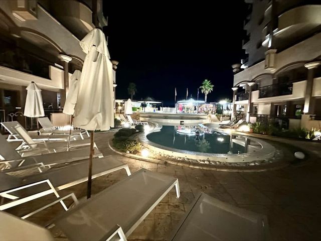 Cozy Golden Rainbow  Apartment Sea View