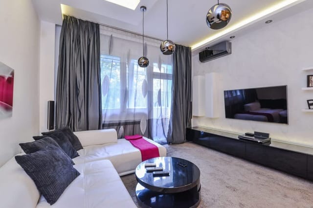 Extravaganzzo - Super Central One Bedroom Modern