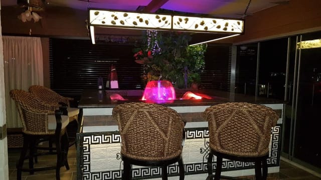 Under the Stars - Lux. Penthouse w/ POOL + Terrace