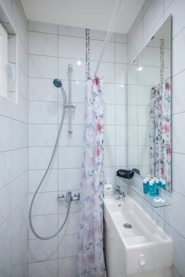 1BD flat with Desk on Russian Monument Square