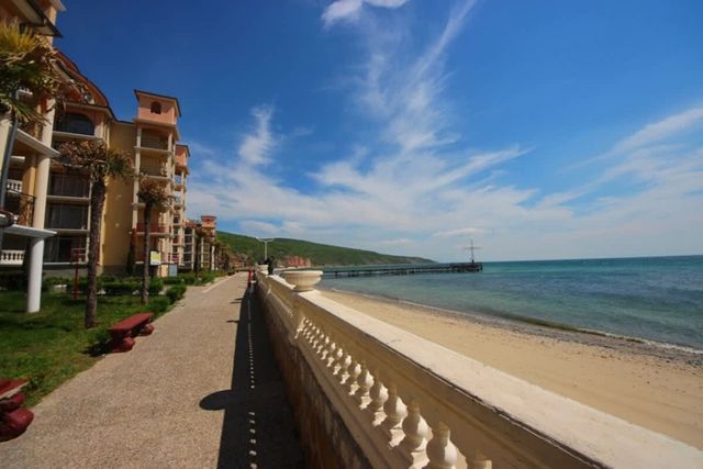 Atrium  Apartment with Sea View