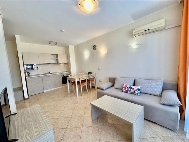 Cozy 1 bedroom pool view  Royal Sun