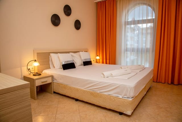 Sunny apartment in a complex with a POOL and GYM