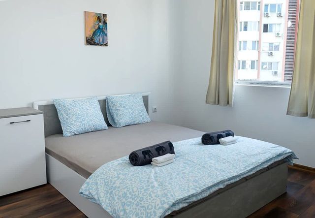 Bright &amp; Airy Flat with 2 Bedrooms – Urban peace - Photo 2