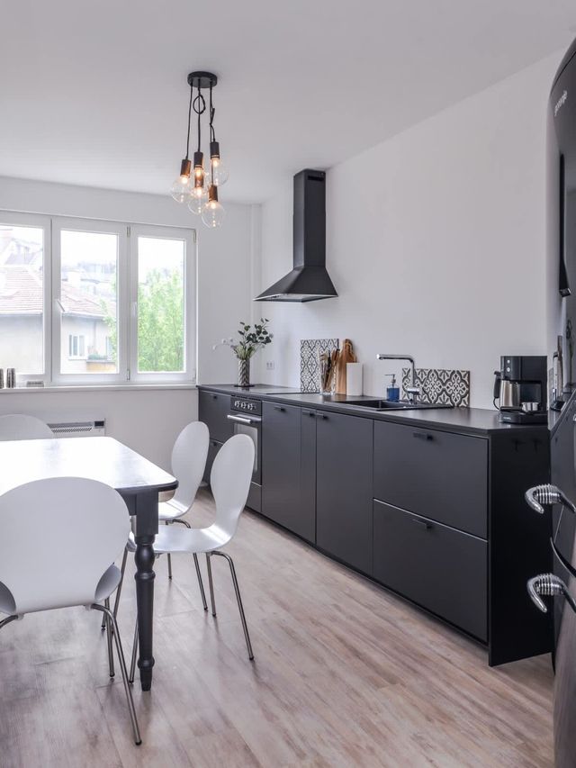 Stylish 2BD Flat w Balcony & Fast WiFi - Lozenets