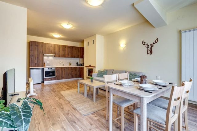 Cosy 1BD Apt w/ Free Parking and Balcony