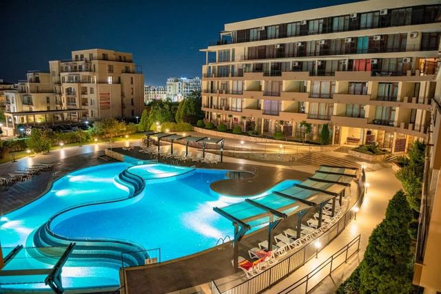 Luxor Classic Studio