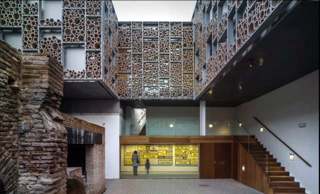 Triana Ceramic Museum - Photo 2