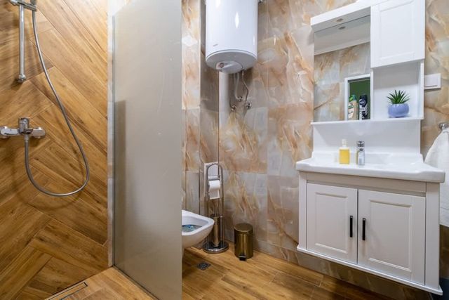 City Center Perfect: 1BR Apartment