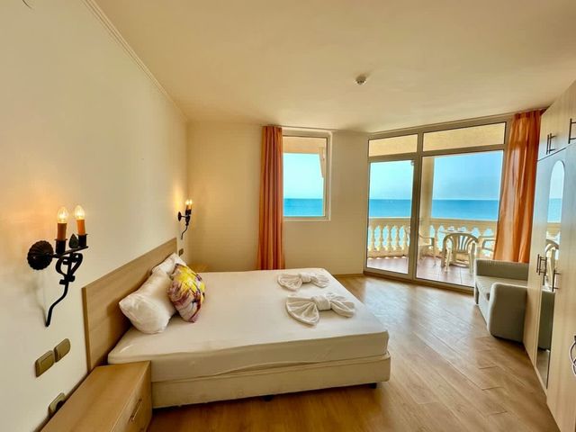 Atrium  Apartment with Sea View