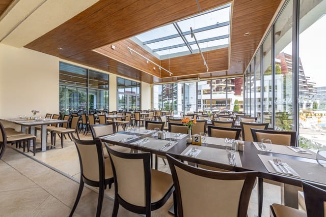 Cozy Restaurant in the Flamingo Grand Hotel