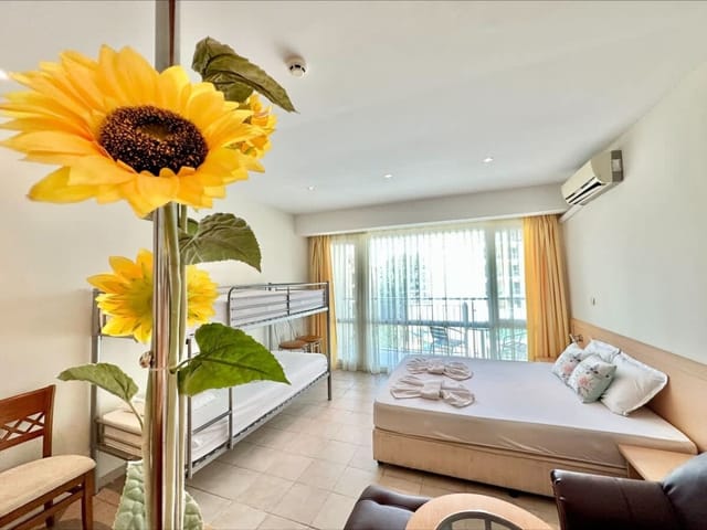 Miramar Palace Family Studio - Photo 3