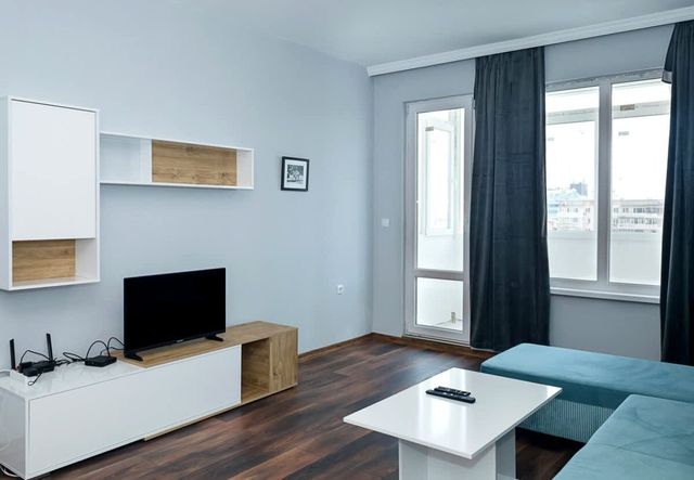 Bright & Airy Flat with 2 Bedrooms – Urban peace