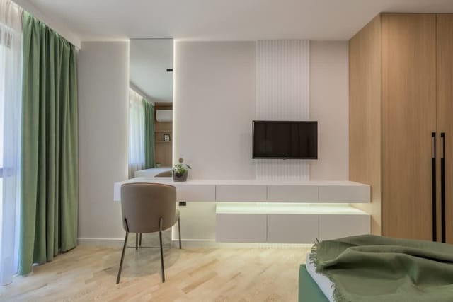 Modern Apartment in Top Center | Steps from Beach