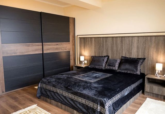 Elegant Apartment with Balcony in Argisht Palace