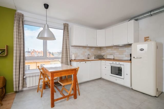 Bright and Cozy 1BD Apartment plus Desk - Photo 4