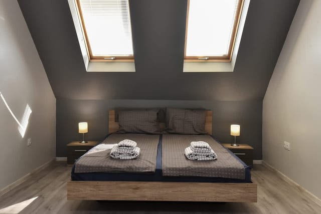 Beautiful City View Maisonette Apartment - Photo 3