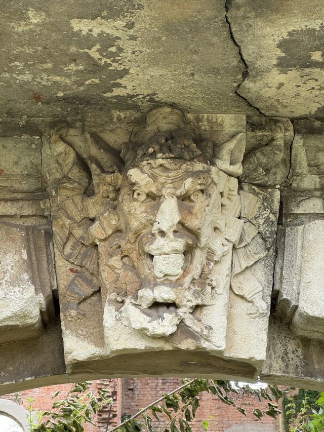 Ruined Palace, Romania