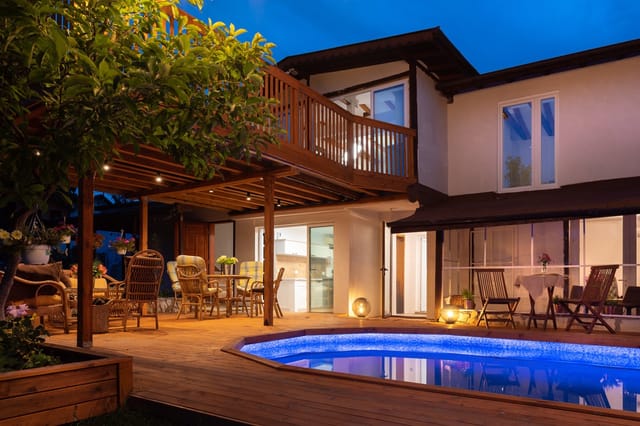 Modern and Cinematic Villa in the area of Sofia