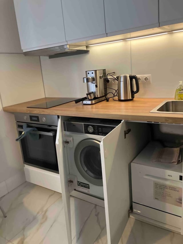 A French affair. With parking, style and elegance.