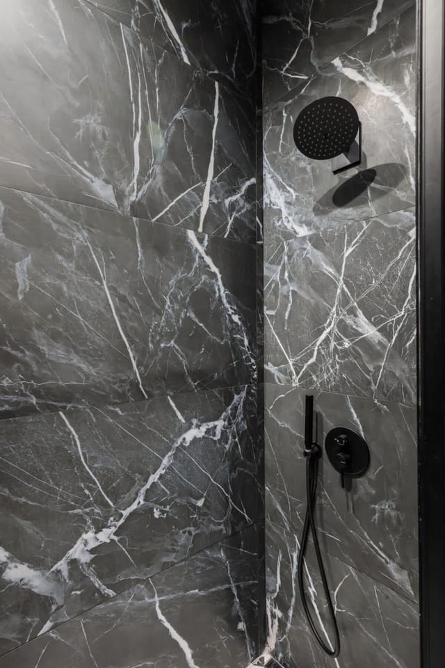 Royal Retreat - Your central designer spot