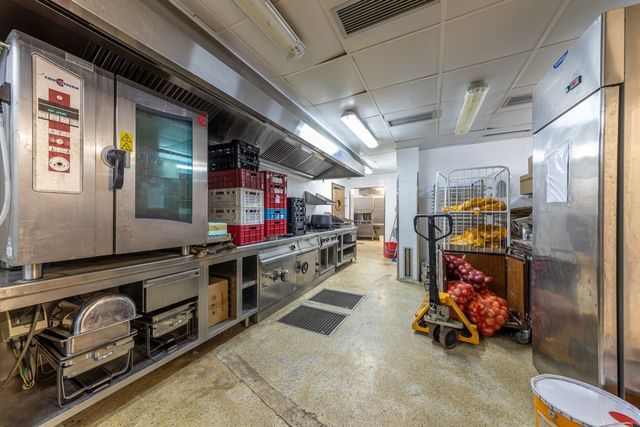 Modern Restaurant in the Flamingo Grand Hotel