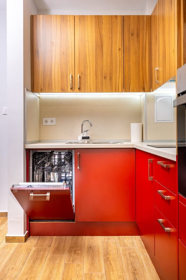 Bright and Cozy Apartment Next to a City Park