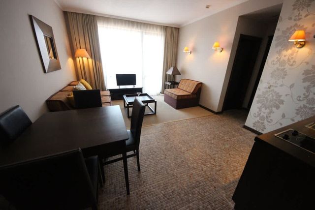 Luxury apartment in Royal Beach