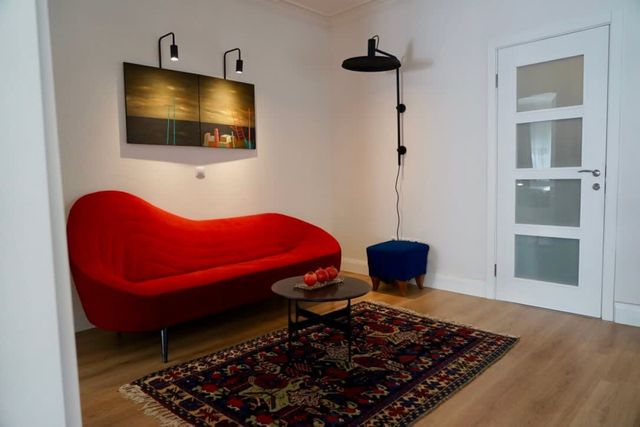 A French affair. With parking, style and elegance.