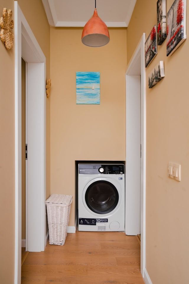 Sunny 1BR with Balcony