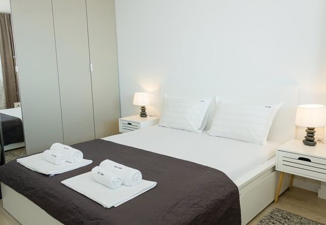 Sea View 1BD Modern Flat in Chayka