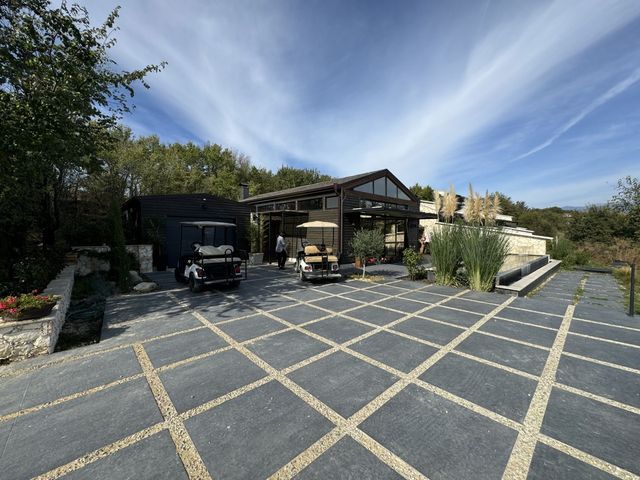 Zornitza Family Estate - Big Family Villa (Hambar)