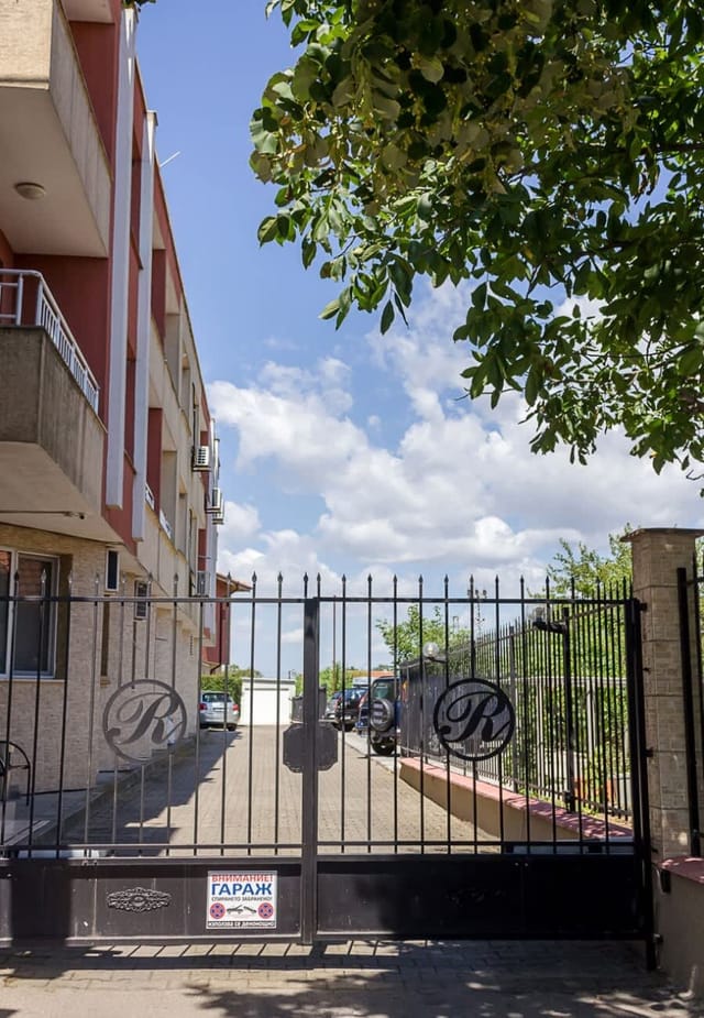 2BD Home with Parking, Working Space and Pool