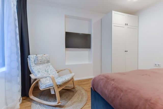 Bright, cosy &amp; modern flat in the TOP centre - Photo 4