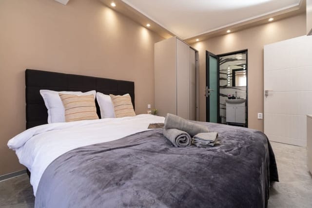 City Center Perfect 1-Bedroom Apartment