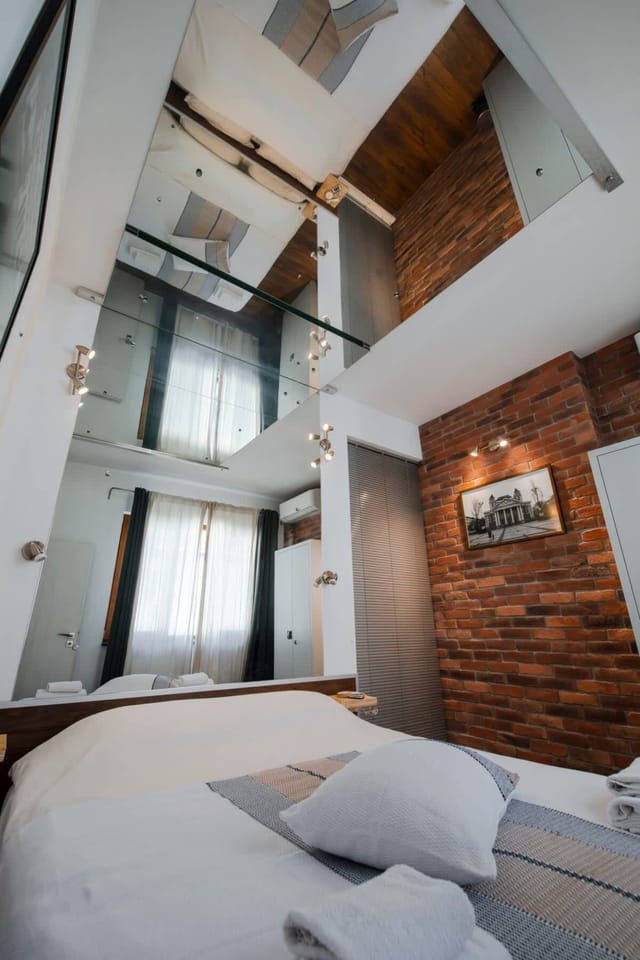 Cinématique - Designer 1BD on Solunska