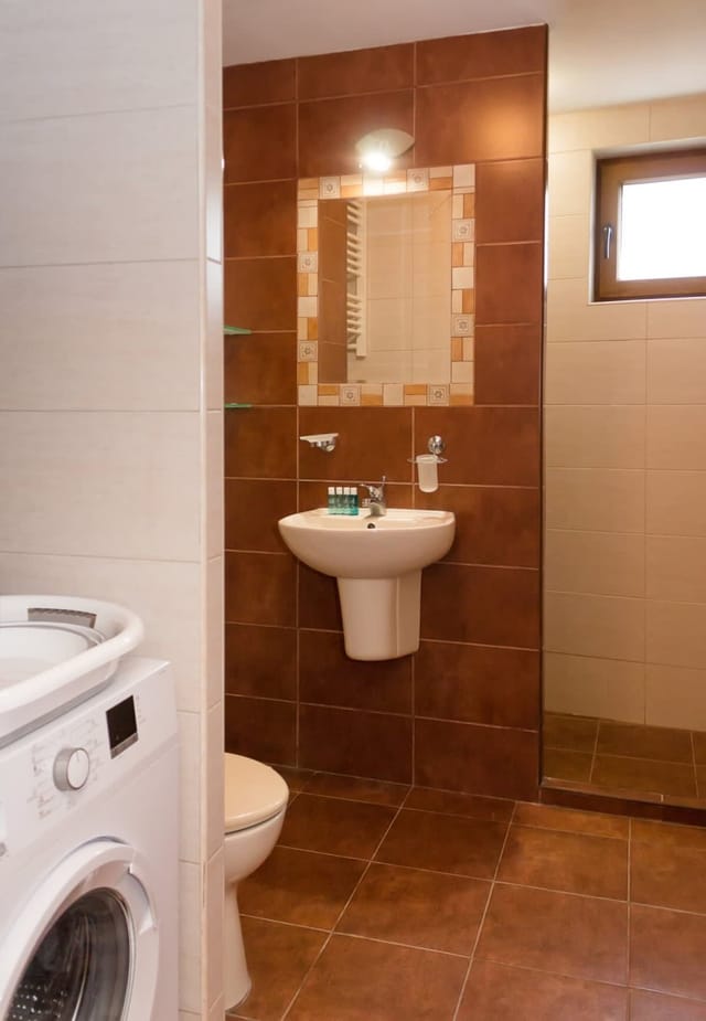 Modern Comfort in Central Varna with WorkSpace