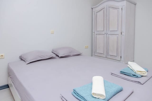 Lovely 3BD flat with Parking and Sea View