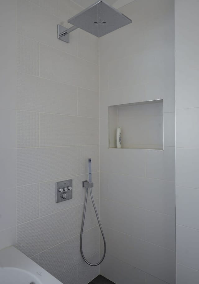 Luminous Central Retreat Spacious 2BD Apartment