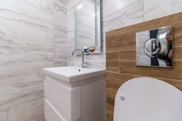 Central Plovdiv: Modern 1BR with Netflix & Balcony