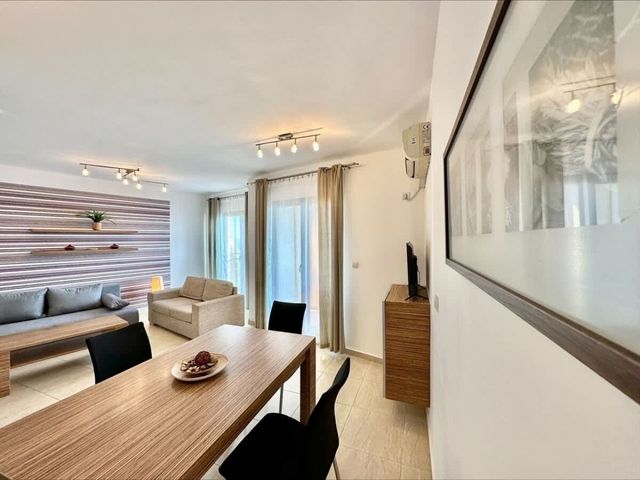 Cozy Aheloy  Marina Cape  Nice 2 bed sea view