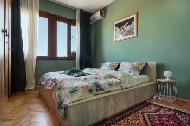 ART-ament, a unique central flat