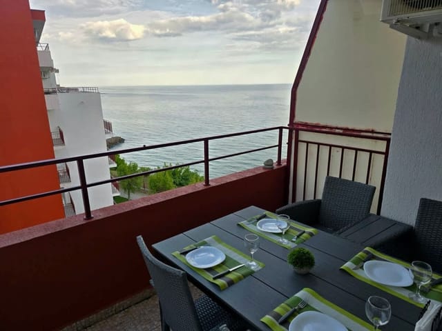 The Sea Balcony - 1BD Apartment by Flat Manager