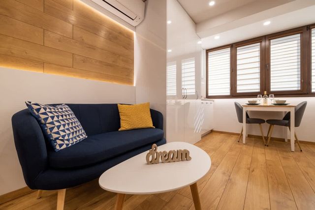 Luxury Studio Living with Top Location